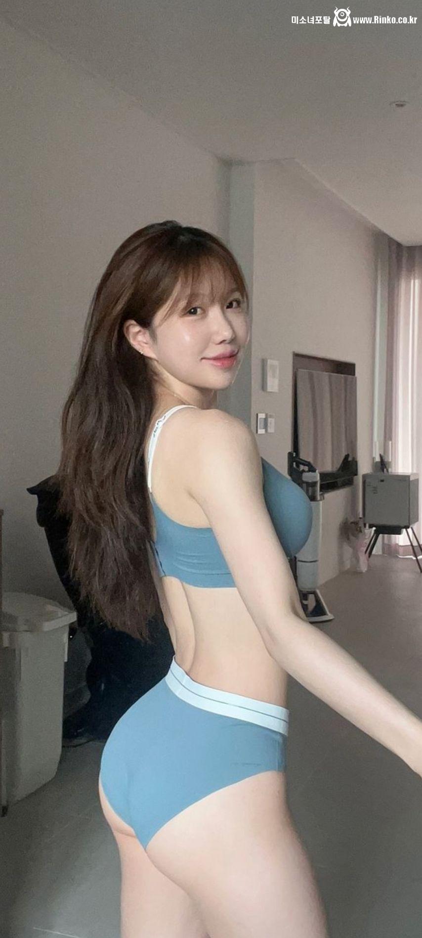 훌륭한 모델 누나