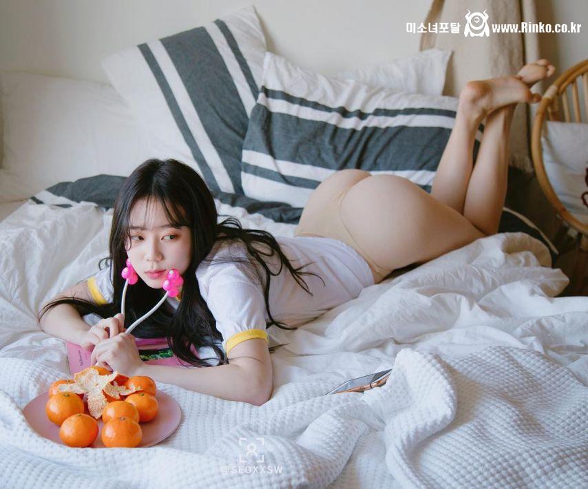 전 맥심 모델 뮤아 꼴릿한 몸매