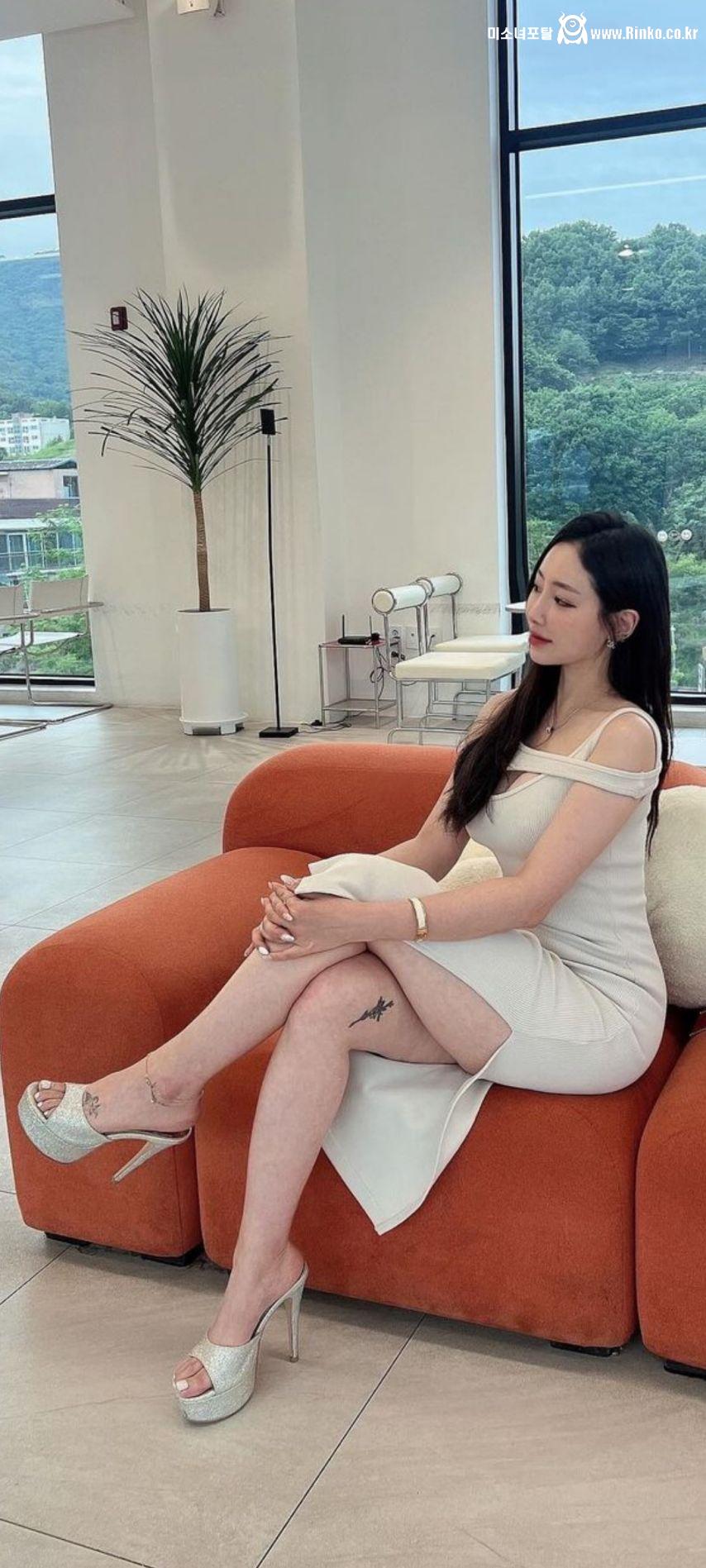 위드로즈 김매력