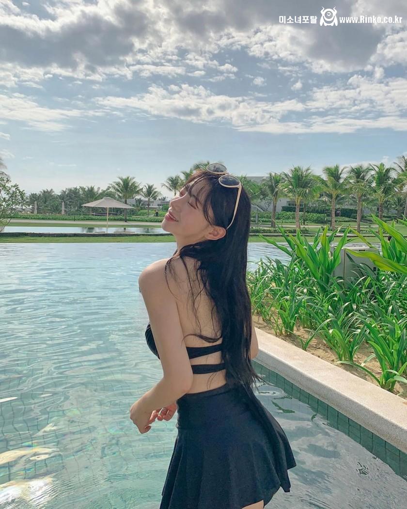 ㅇㅎ) 치어리더 김나연 비키니.jpg