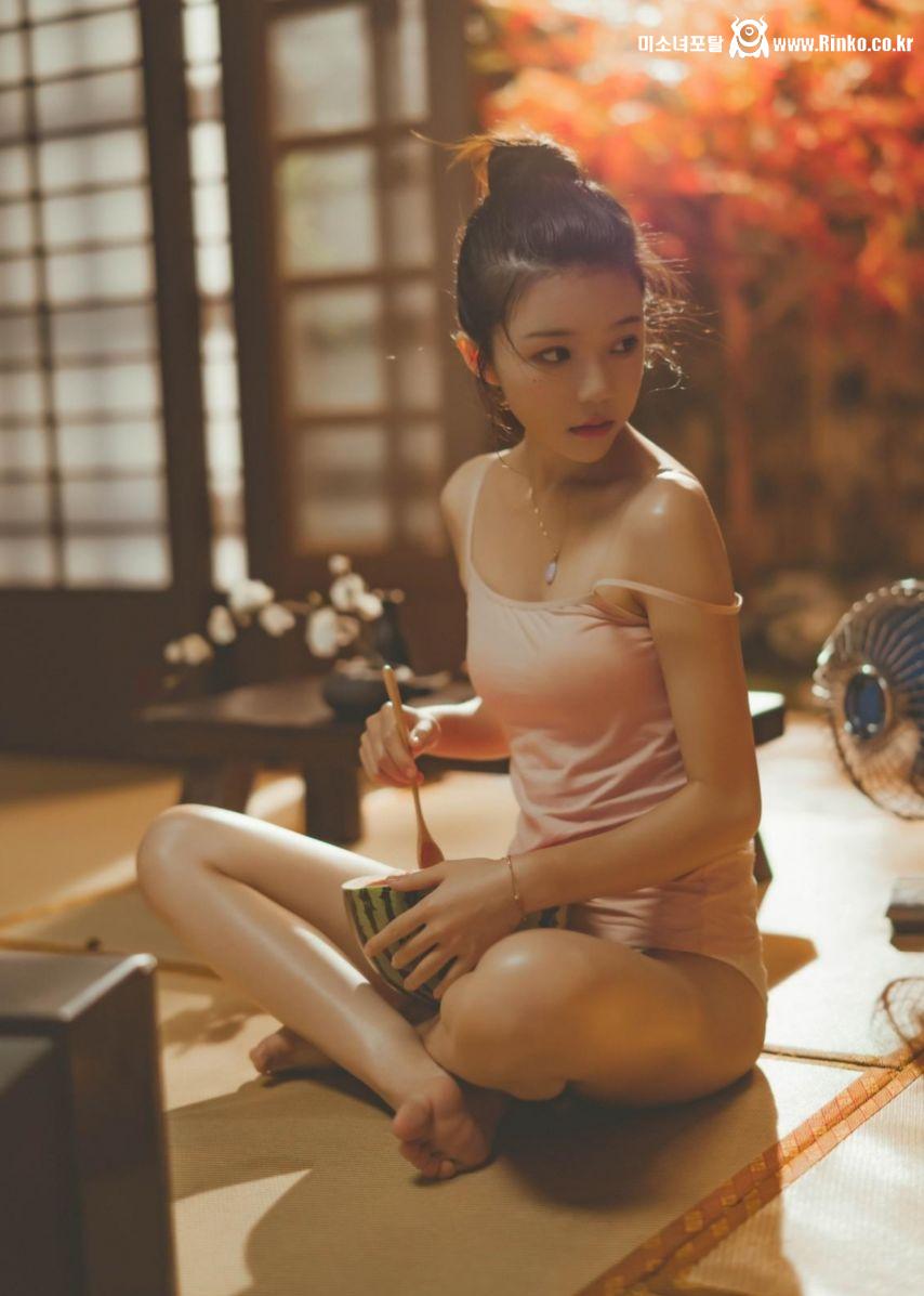 로리타 콤플렉스 자극하는 미소녀