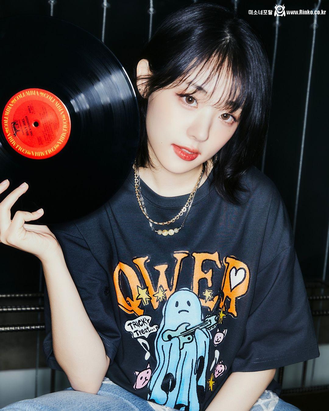 무신사 QWER 냥녕뇽녕.jpg