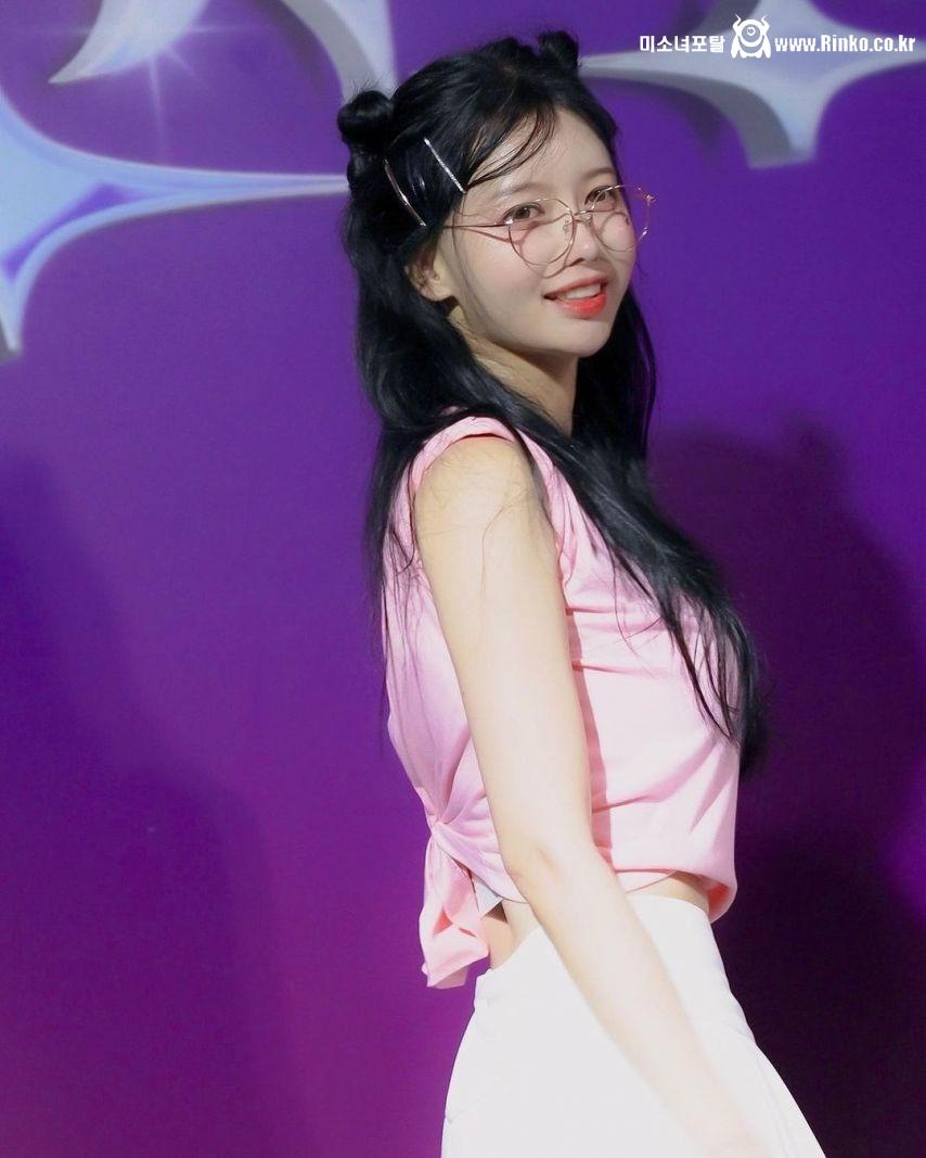 열일하는 이아영.jpg