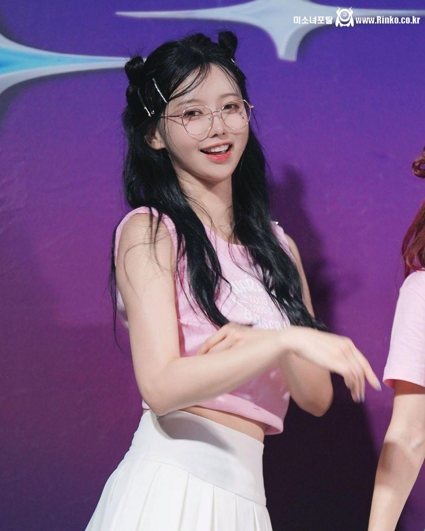 열일하는 이아영.jpg