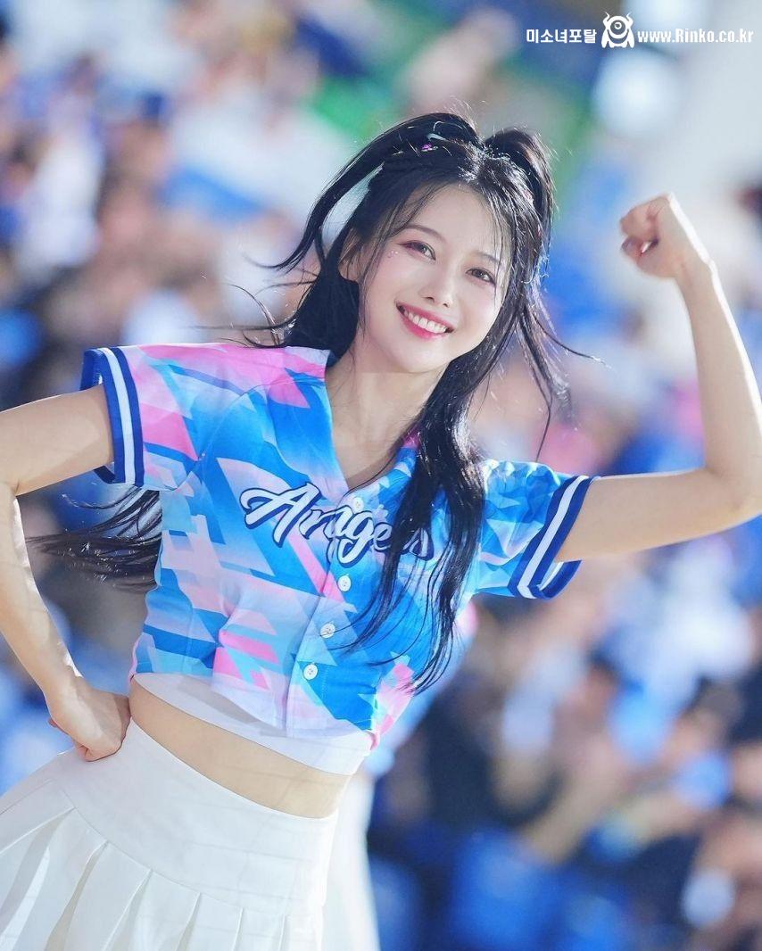 열일하는 이아영.jpg