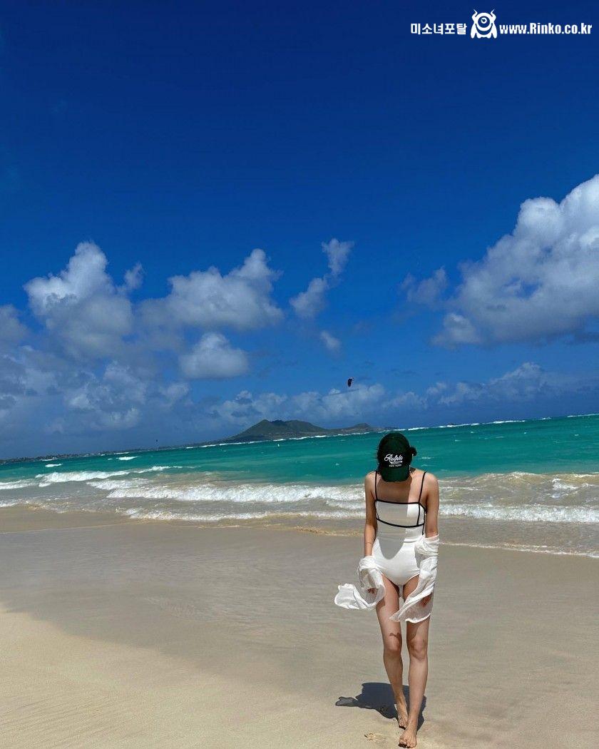 정예인 인스타_수영복