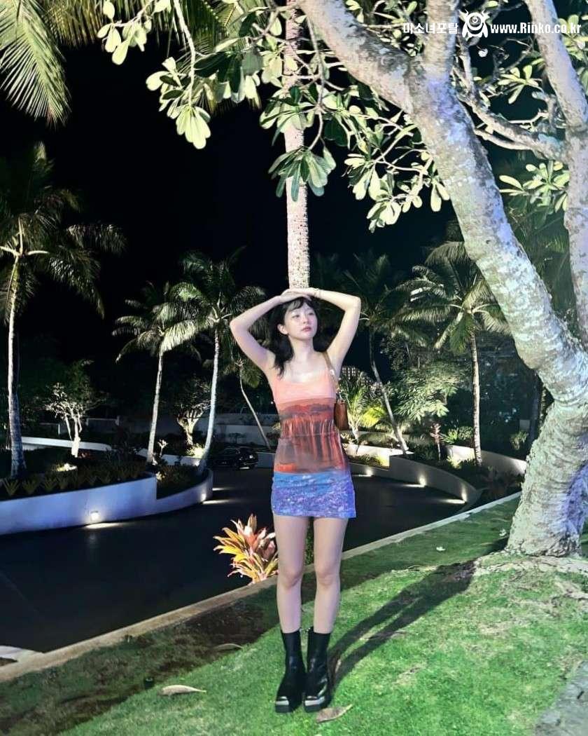 해변으로 놀러간 슬기 인스타