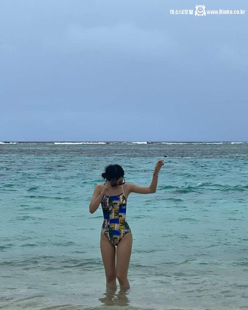 해변으로 놀러간 슬기 인스타