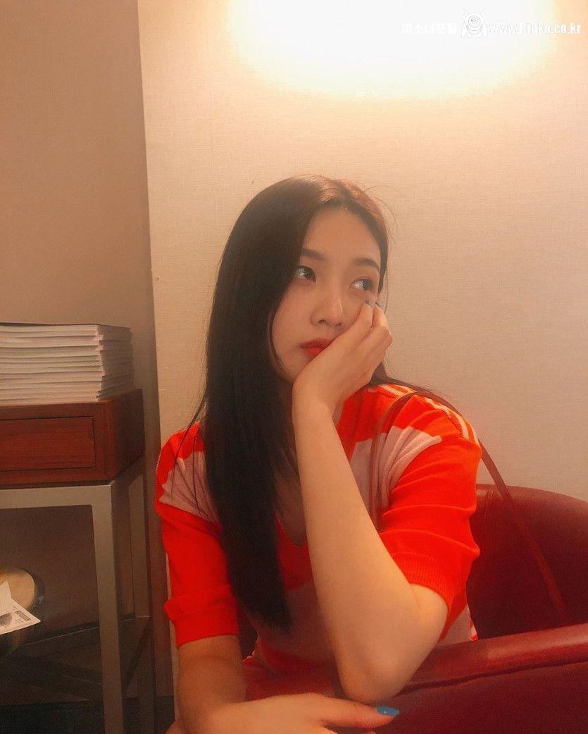 사석에서 조이를 보게 된다면