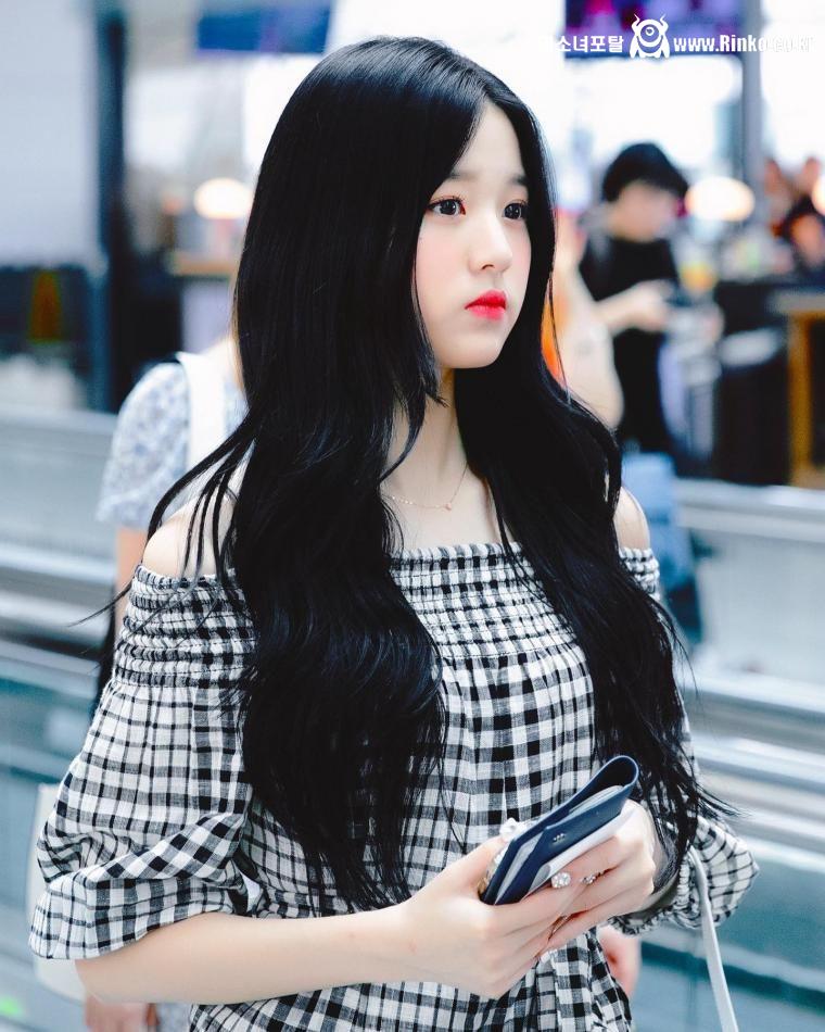 애기애기한 장원영