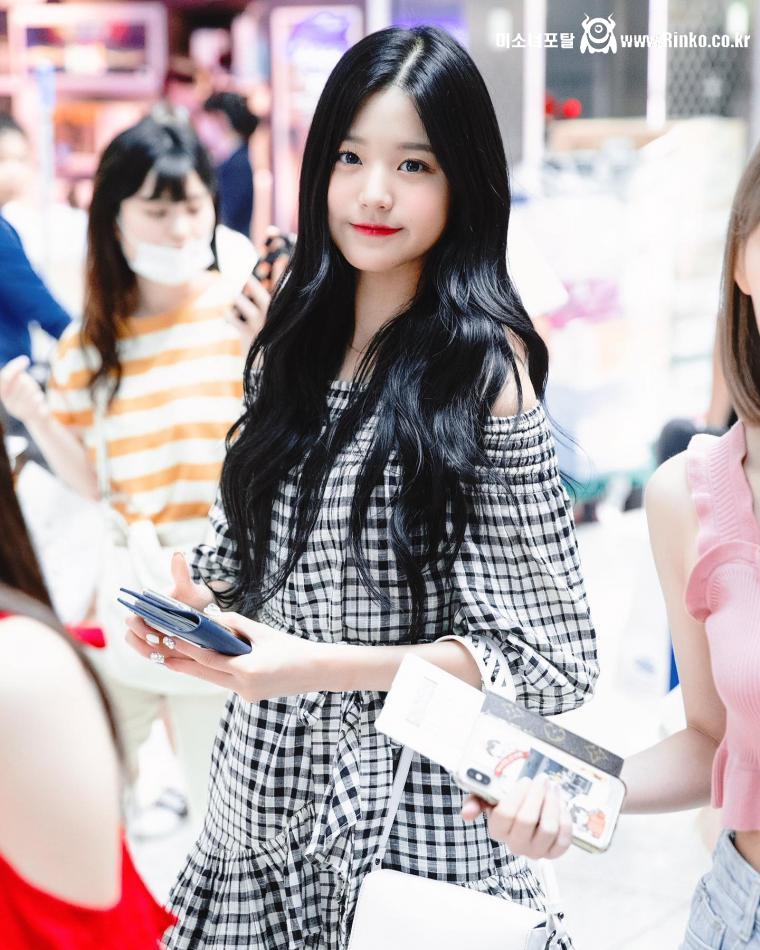 애기애기한 장원영