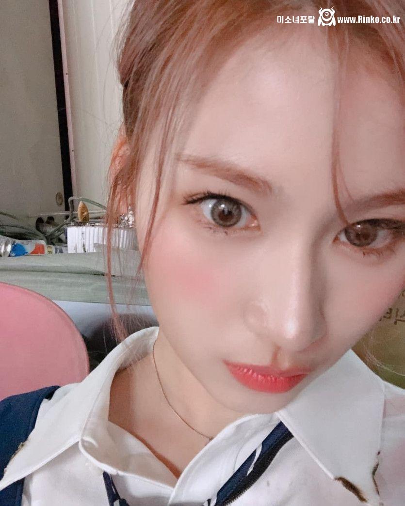 얼굴보면 인형같은 사나