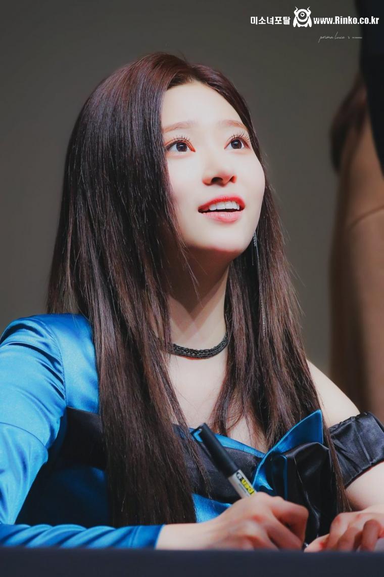 김민주