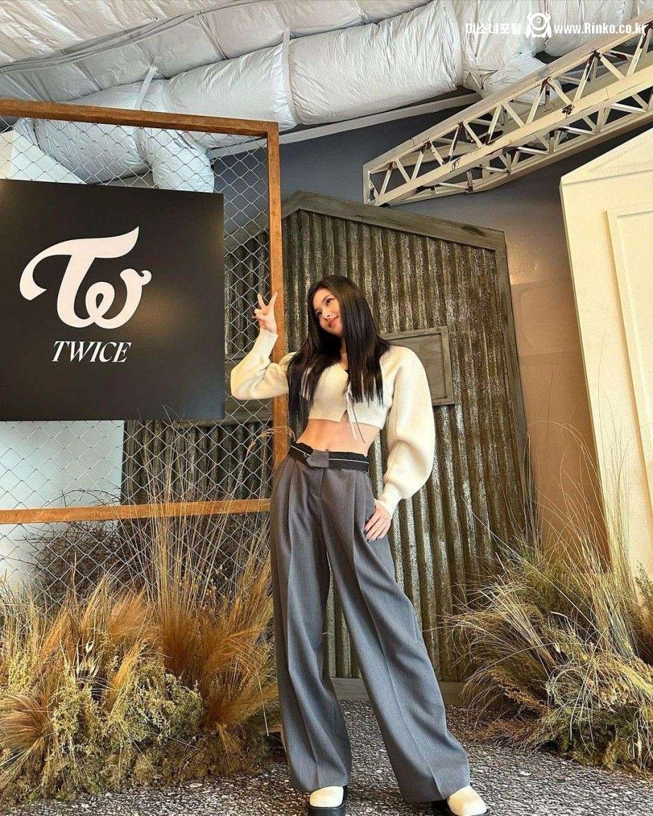 배에 복근 생긴 사나