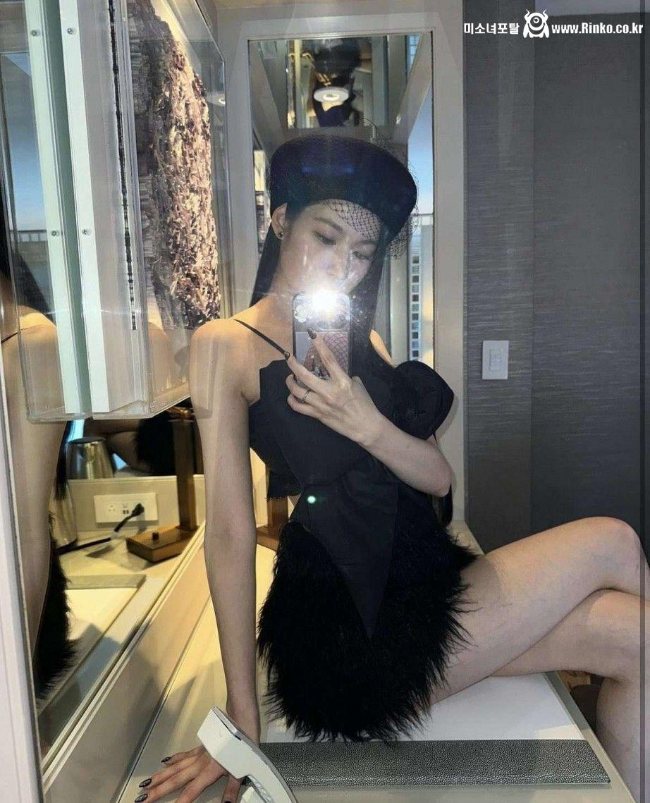 배에 복근 생긴 사나