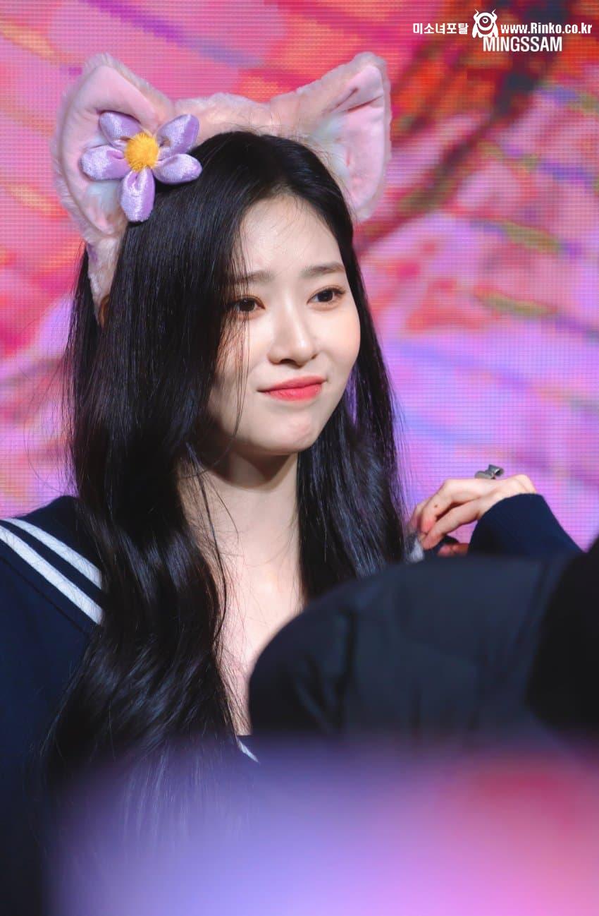 머리띠가 어울리는 김민주