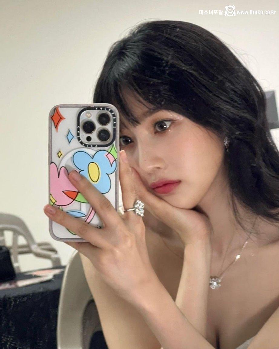 레드벨벳 조이 거울 셀카 팬서비스