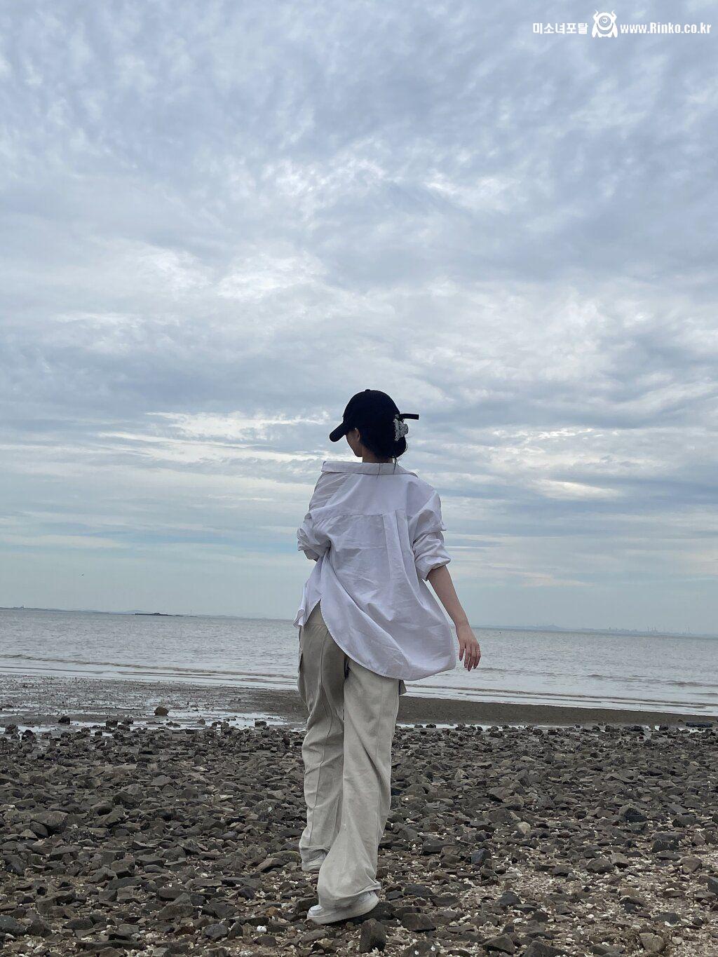 멤버들과 바닷가에 놀러간 카리나