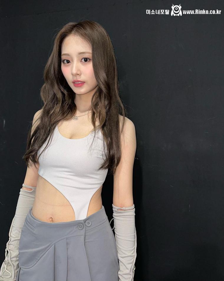 슬슬 노출하는 트와이스 쯔위