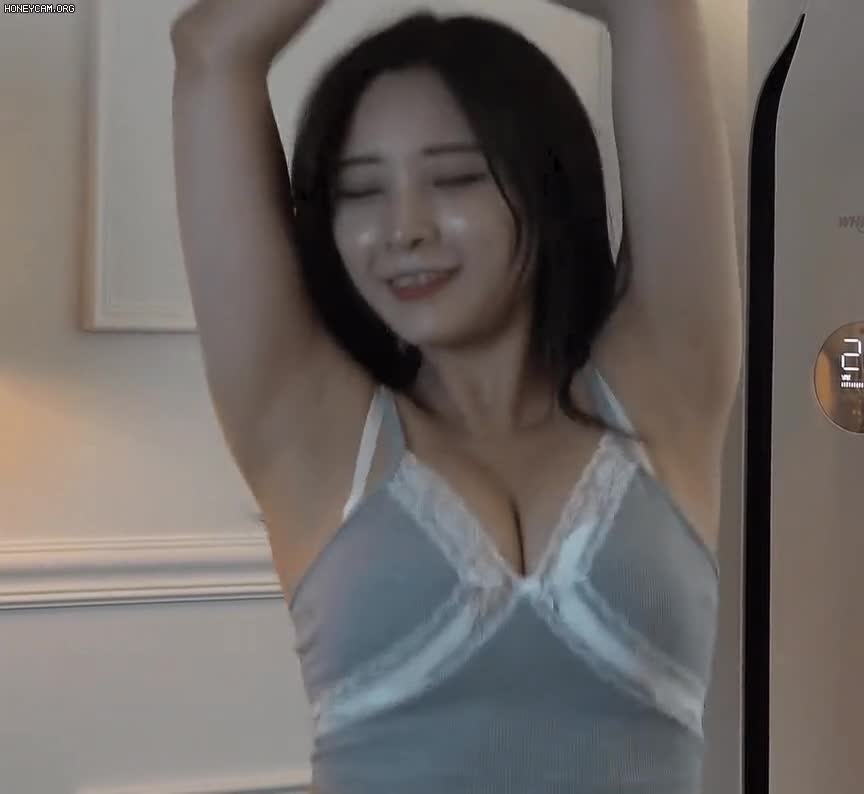 Honeycam 2021-06-14 10-46-59.gif