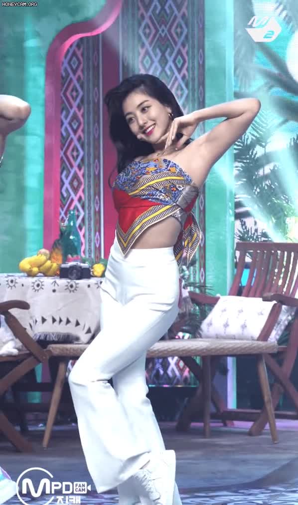 Honeycam 2021-06-11 22-45-47.gif