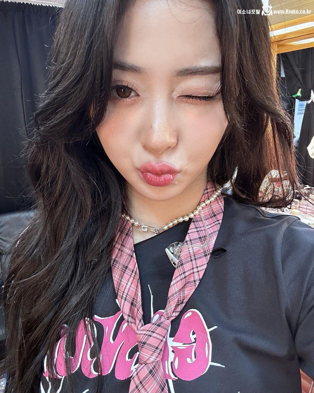 르세라핌 허윤진