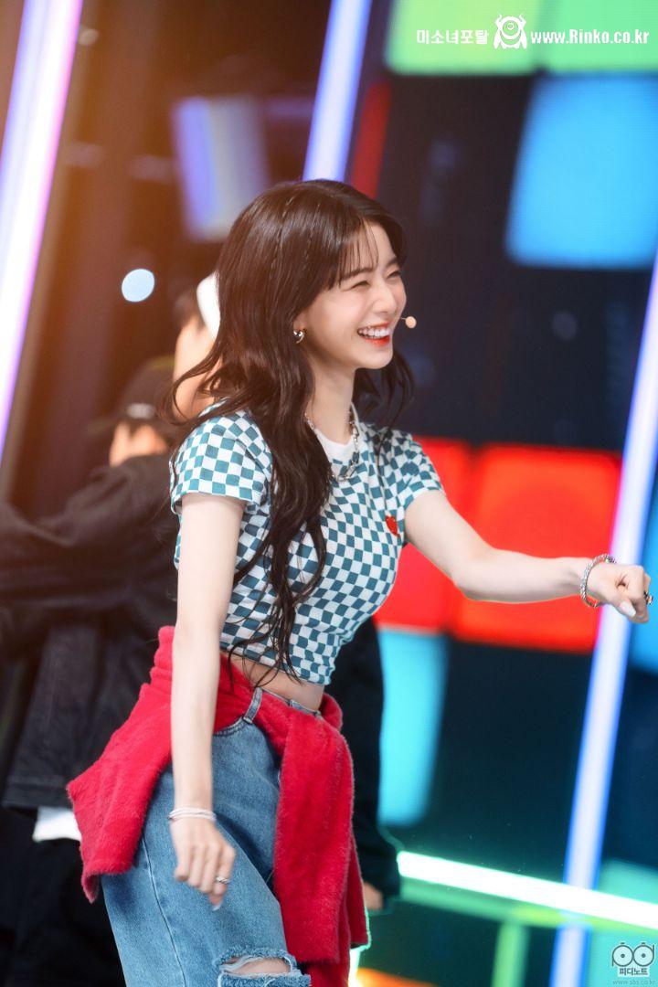 참 예쁜 배우 노정의