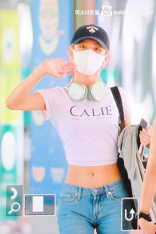 개미허리 배꼽티 미연