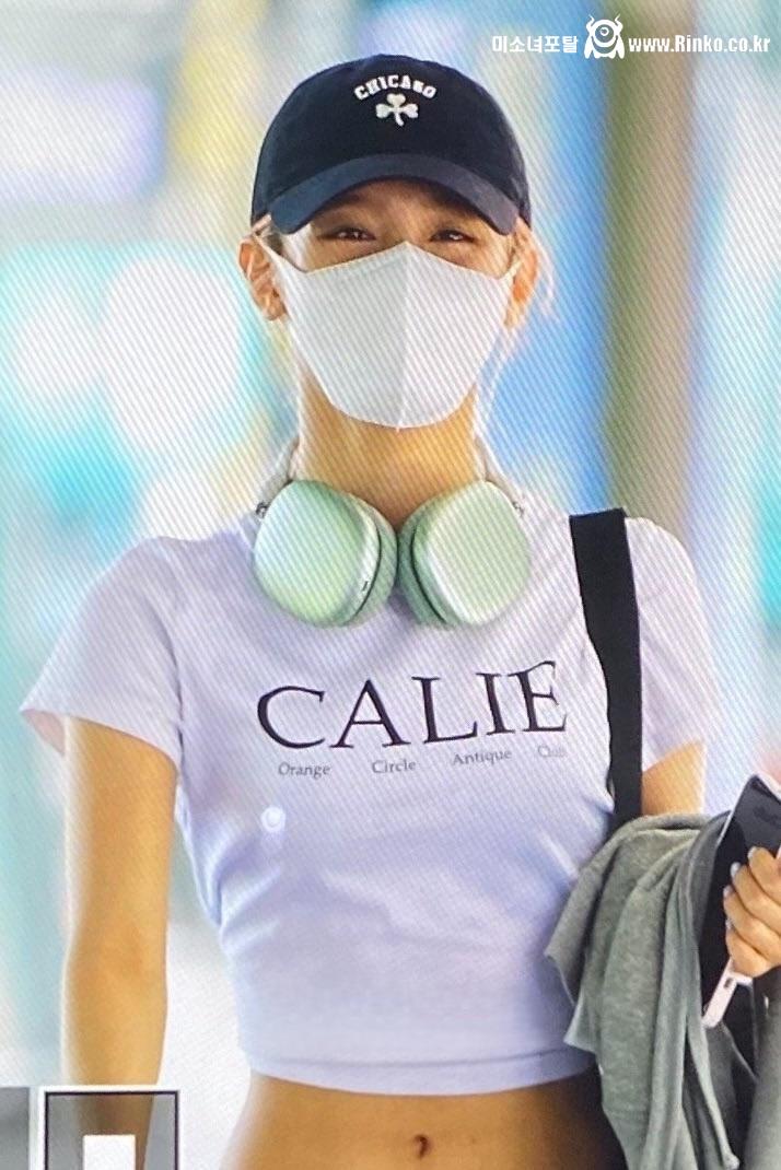 개미허리 배꼽티 미연