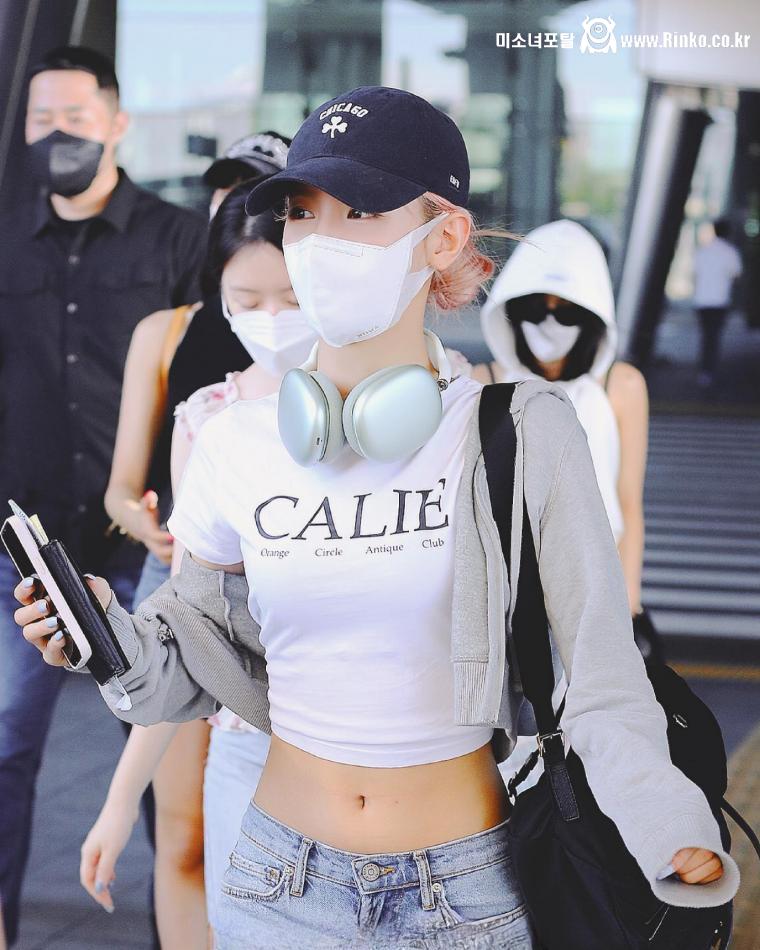 개미허리 배꼽티 미연