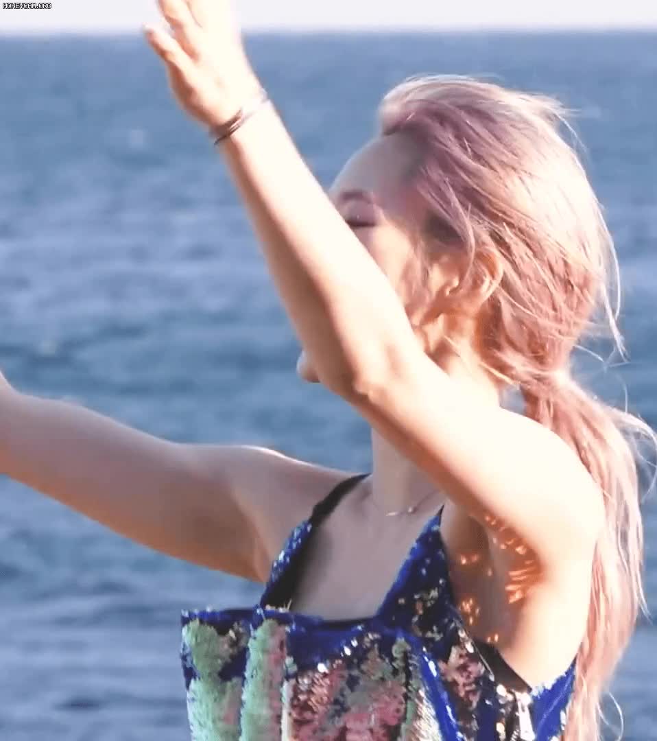 Honeycam 2021-06-01 19-07-28.gif