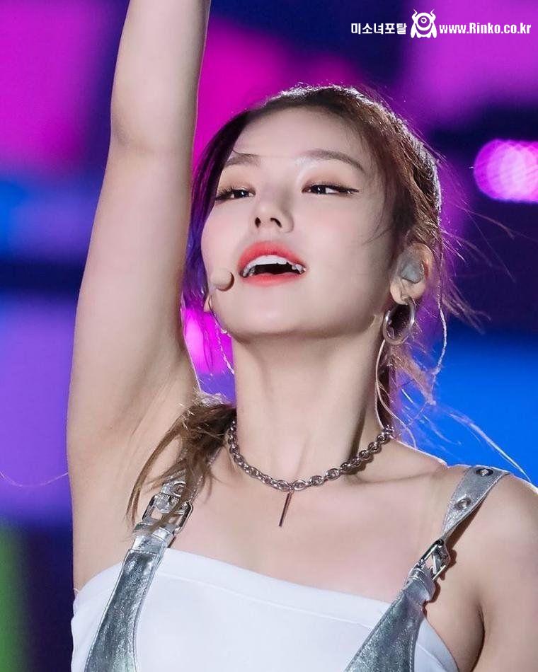 cd9ec986d2e8095e2bc71ffd8a77c0f3_11295444608 (1).jpg