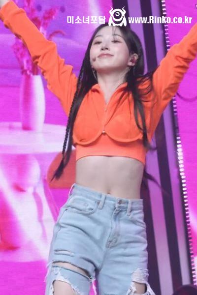 가슴컵 달린 크롭 져지 엔믹스 해원