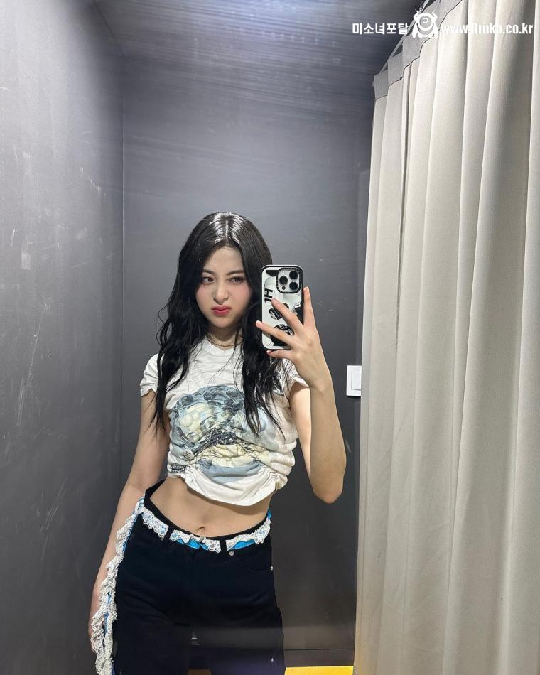 르세라핌 허윤진