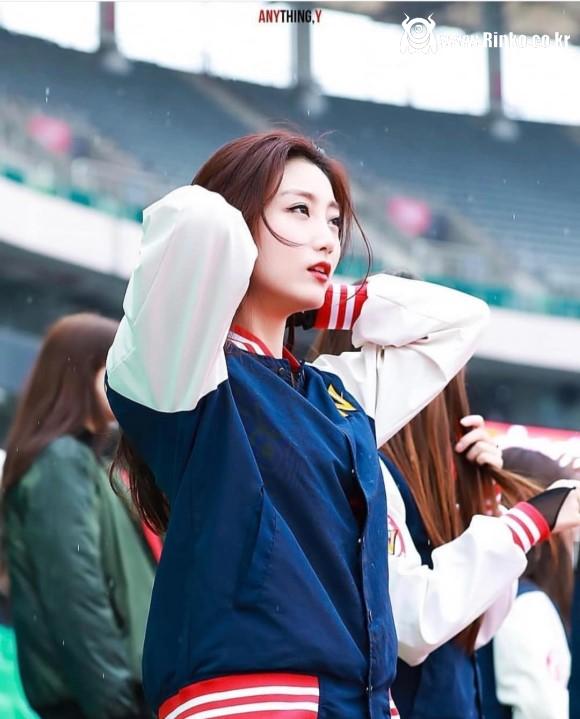 치어리더 윤오안나