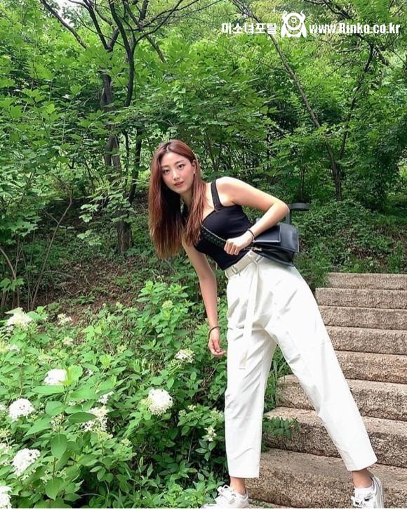 치어리더 윤오안나