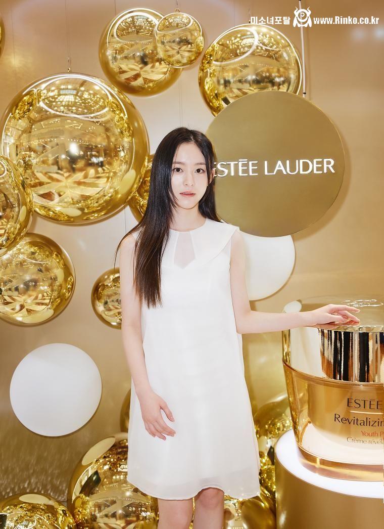 박지후 에스티로더 팝업 스토어 방문