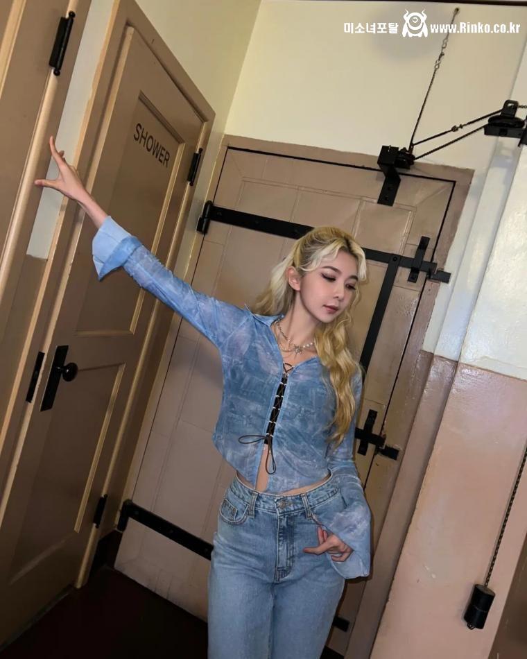 하늘색 시스루 드림캐쳐 다미 SNS