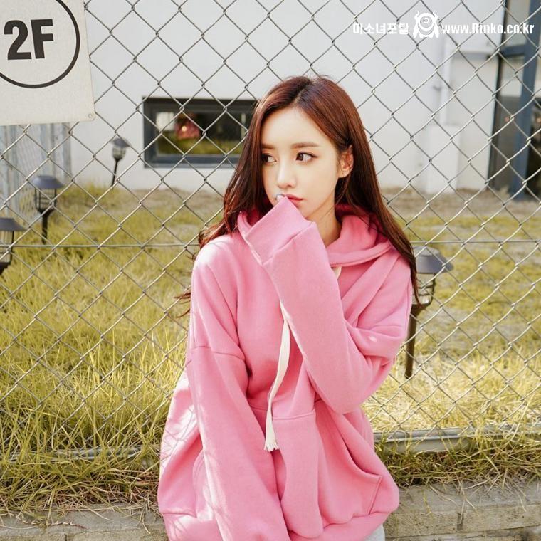 피팅모델 손윤주