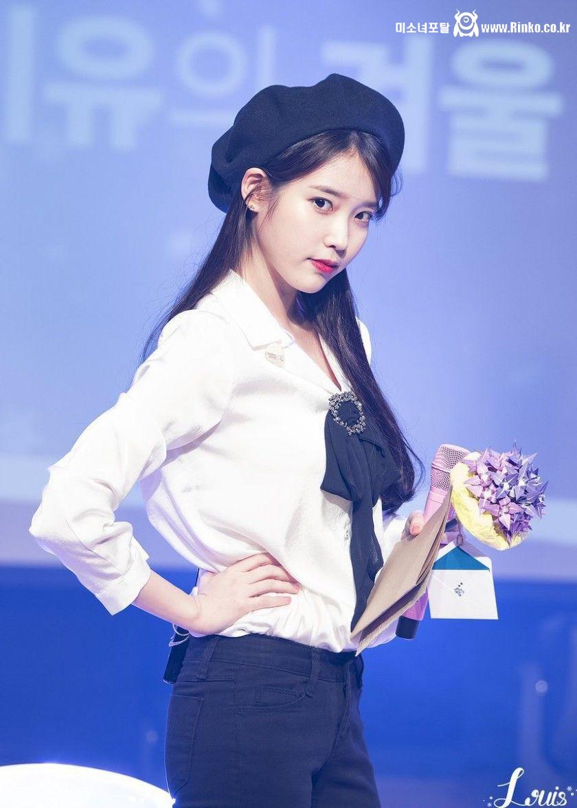 긴머리도 잘 어울리는 아이유