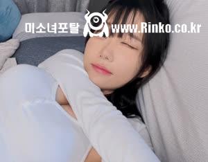 윙크하는 마젠타