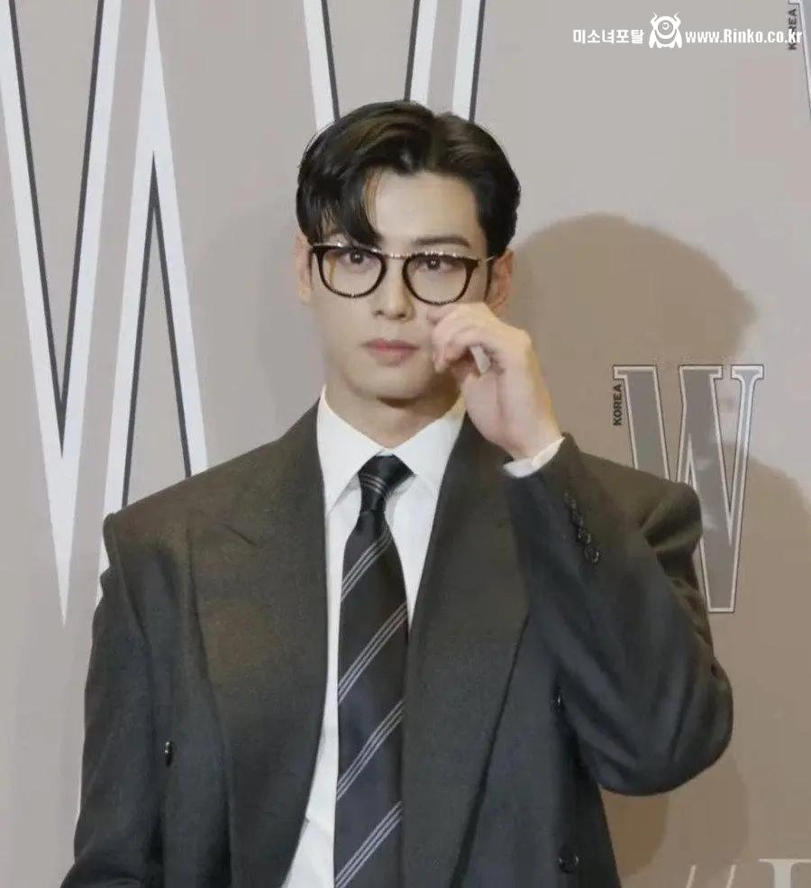 오늘자 미친거같은 유방암 자선행사 차은우