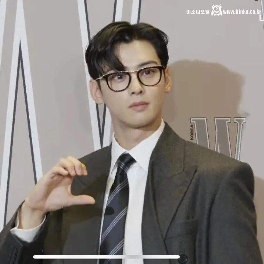 오늘자 미친거같은 유방암 자선행사 차은우