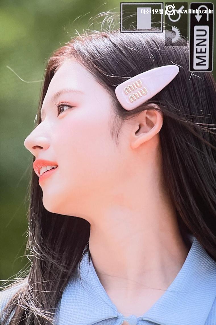 트와이스 사나 예쁜 머리핀