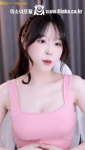 드레스 여신 트와이스 사나