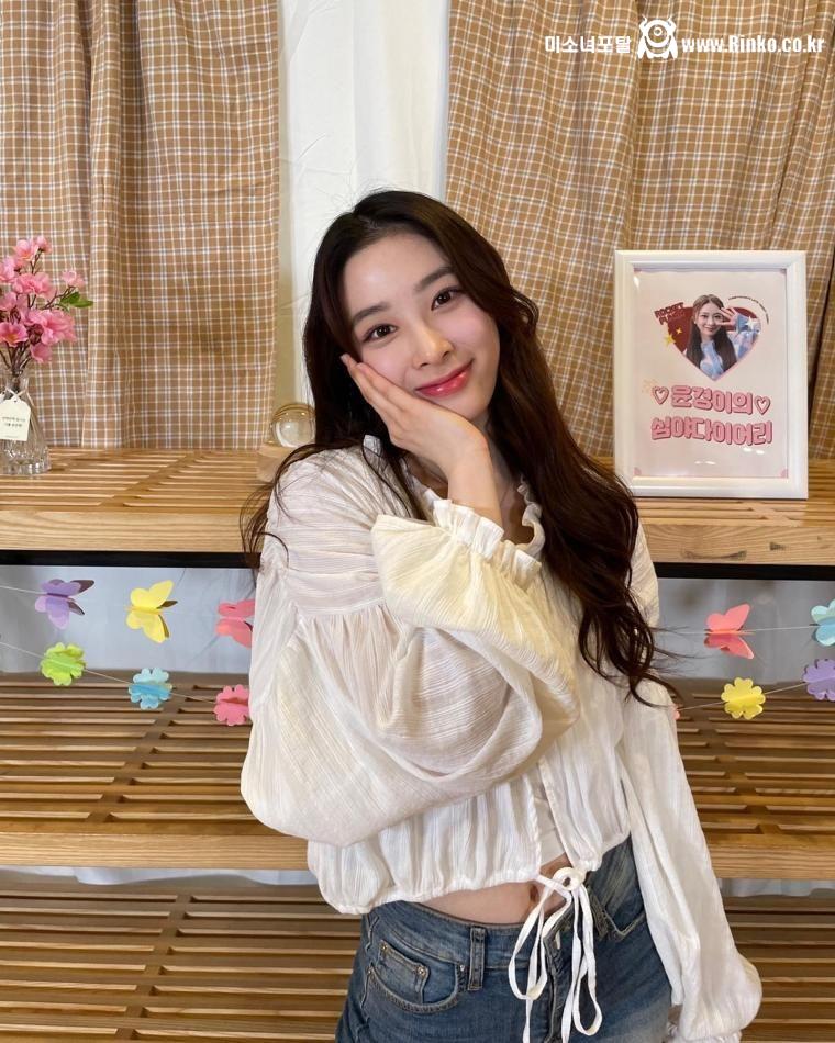 윤경/ 다현 로켓펀치