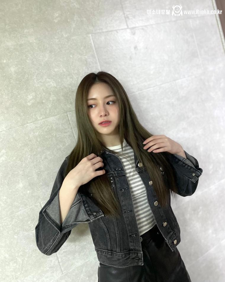 윤경/ 다현 로켓펀치