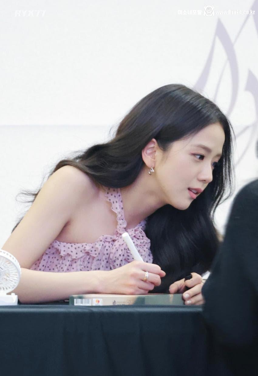 블핑 지수 최근 영등포 팬사인회 현장