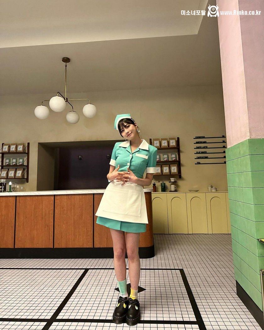 웨이트리스 의상 에이핑크 오하영