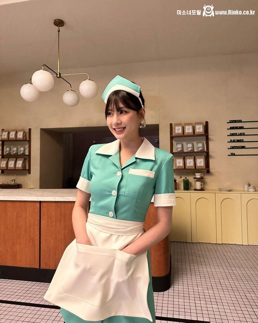 웨이트리스 의상 에이핑크 오하영